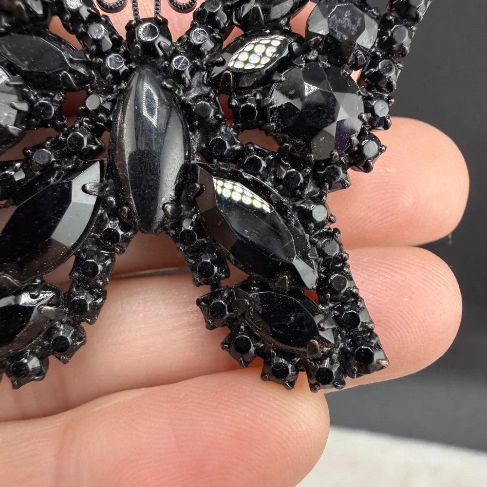 Vintage Weiss Butterfly Brooch Black Rhinestone Enamel